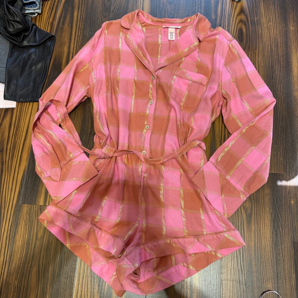 Victoria’s Secret Long Sleeve Button Up Pajama Romper w/Belt Size S